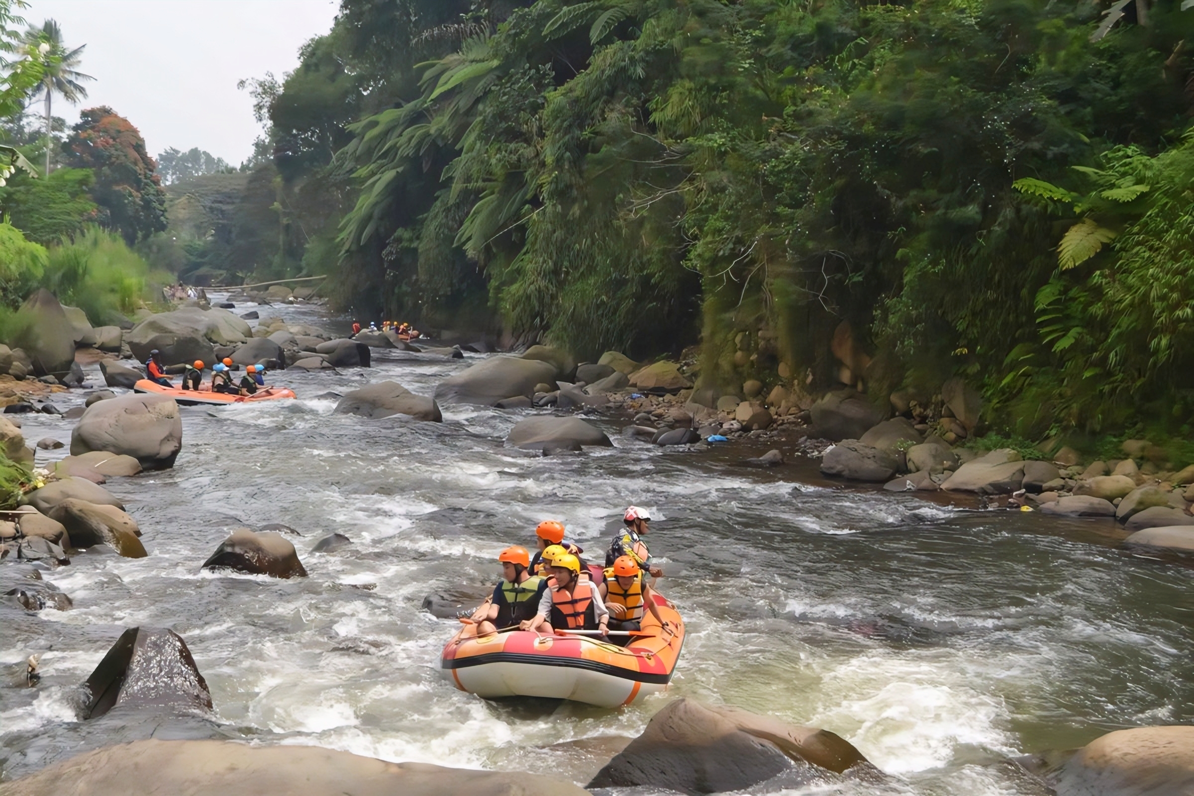 Rafting di Puncak Bogor Harga 2026 & Paket Terbaik Kalang Adventure
